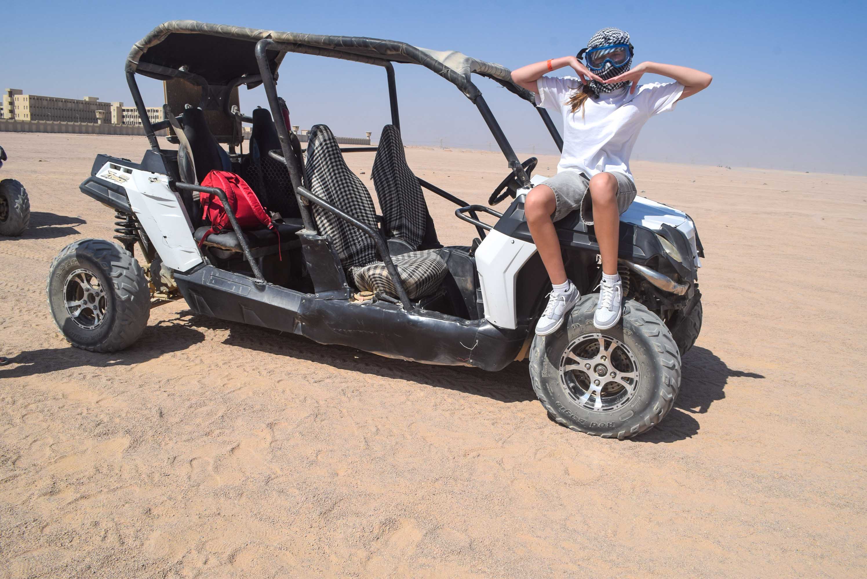 جولة سفاري بسيارة جيب من الغردقة