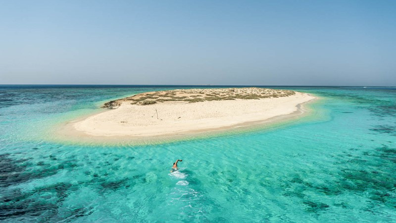 رحله بالقارب الى جزر حماتا من مرسى علم