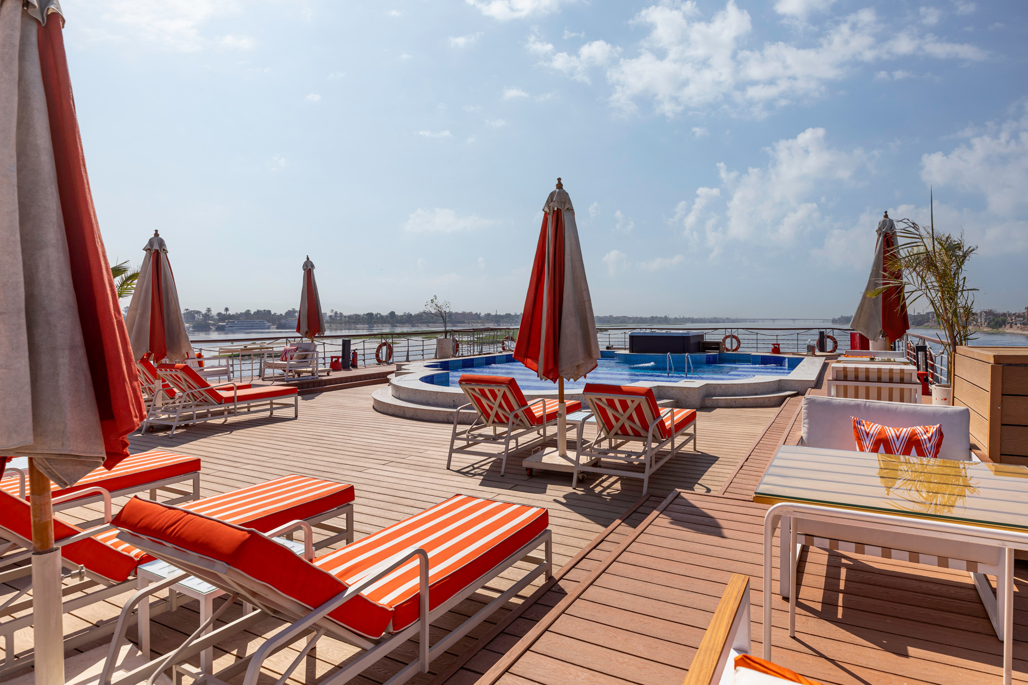 4 Days Nile Cruise on Nile Premium