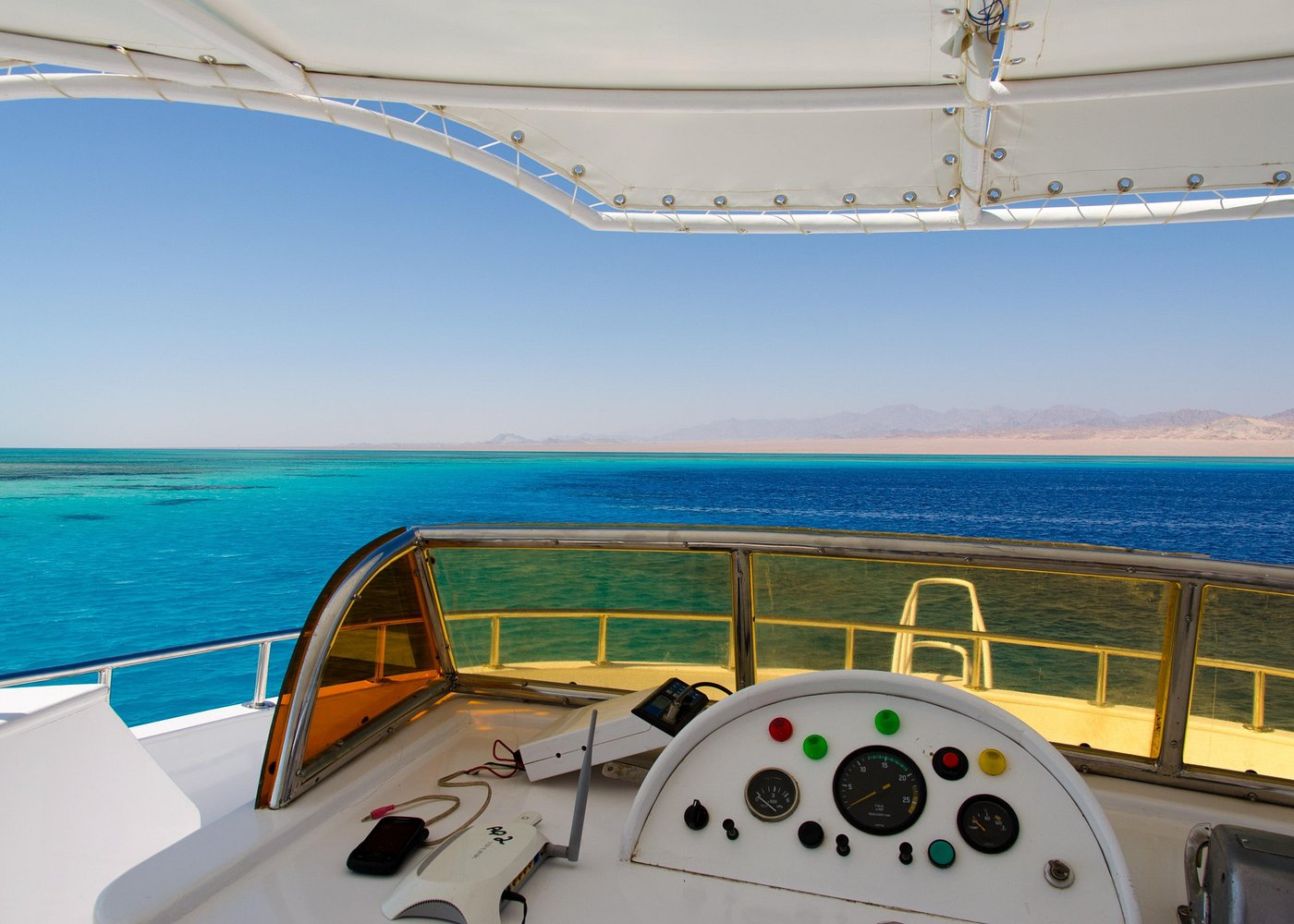 Private boat Trip to the White Island and Ras Mohamed