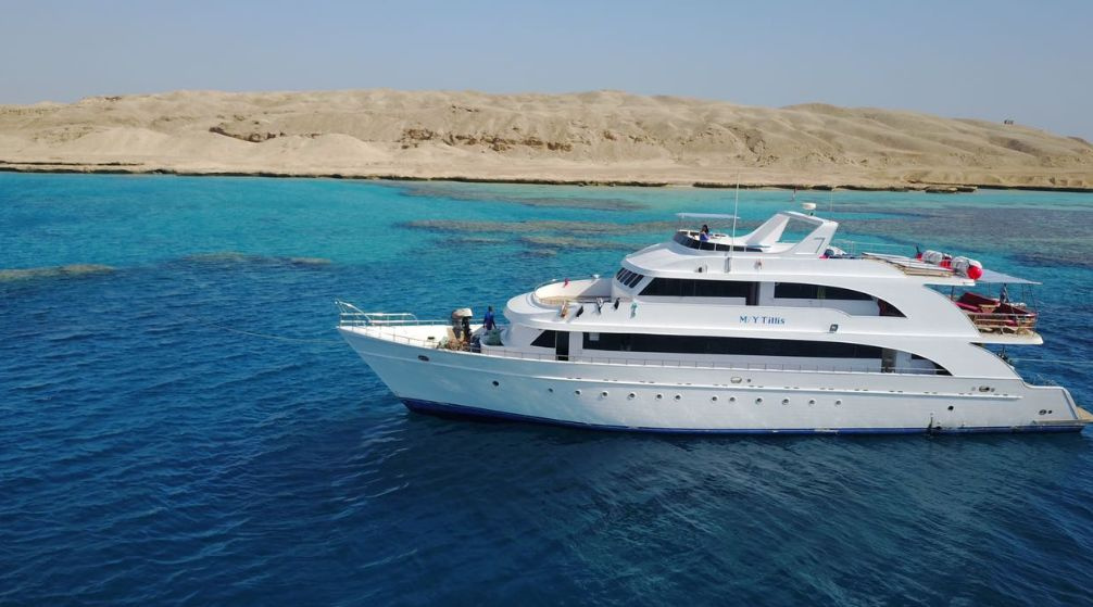 Private boat trip to Shaab Samadai from Marsa Alam