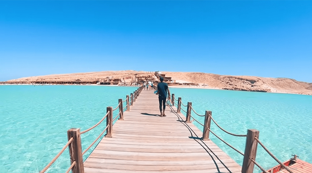 Transfer from Luxor Hotel to Makadi bay