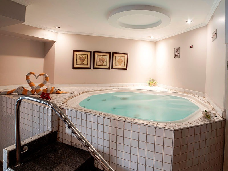 4-tägige Nilkreuzfahrt von Assuan nach Luxor mit Sonesta Nilkreuzfahrt 4 tägige Nilkreuzfahrt von Assuan nach Luxor mit Sonesta Nilkreuzfahrt