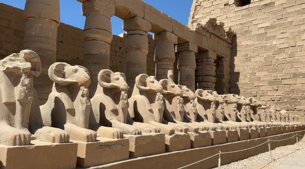 4 tägiger Ausflug nach Luxor und Assuan mit Abu Simbel von Kairo mit dem Flugzeug