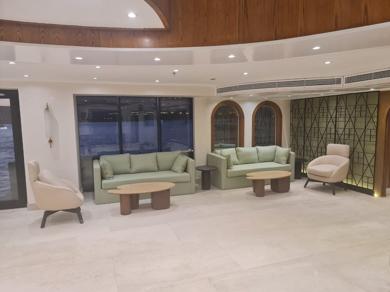 5-tägige Nilkreuzfahrt von Luxor nach Assuan auf der Nilkreuzfahrt MS Le Fayan II 5 tägige Nilkreuzfahrt von Luxor nach Assuan auf der Nilkreuzfahrt MS Le Fayan II