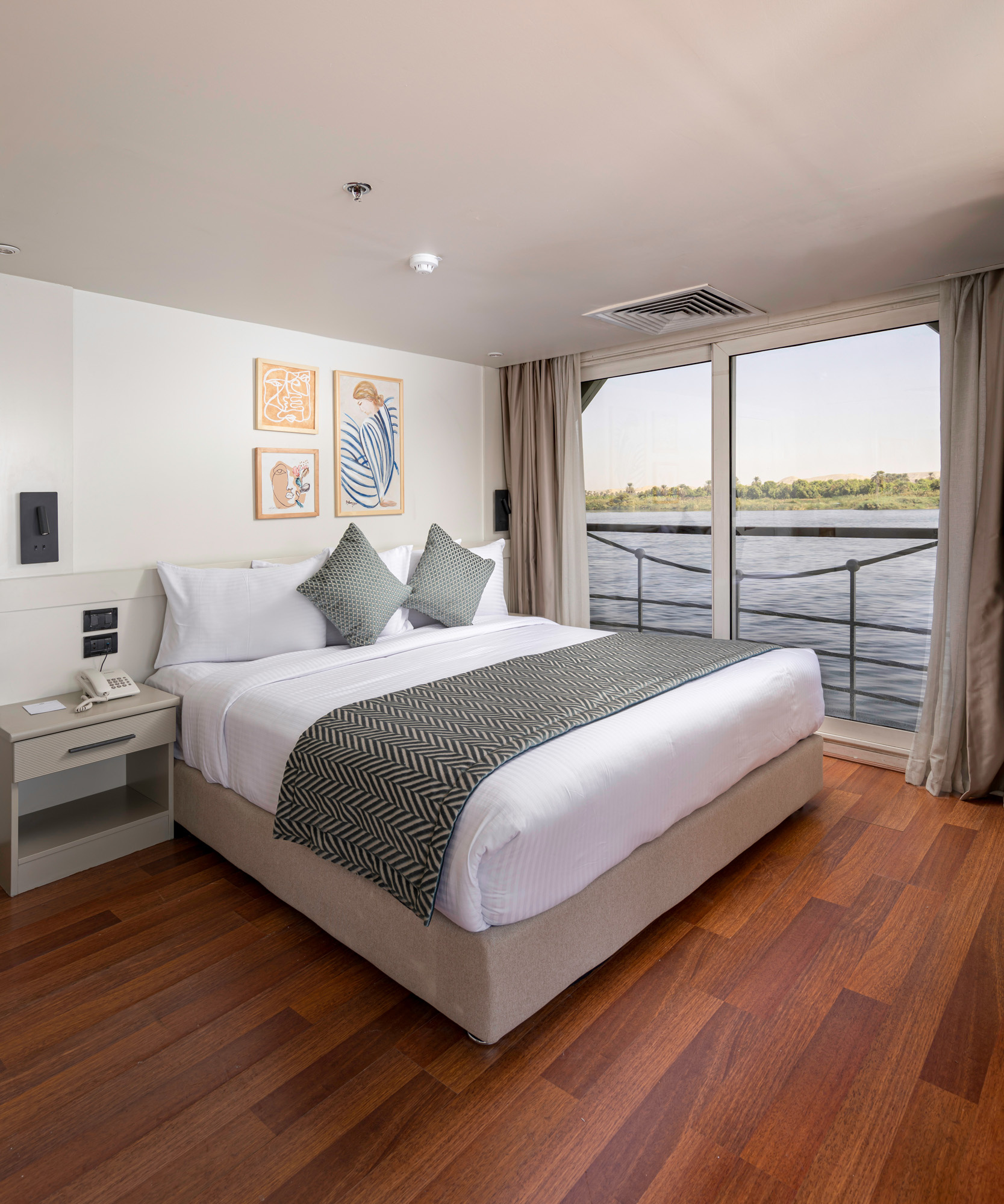 5-tägige Nilkreuzfahrt von Luxor nach Assuan mit dem Grand Mandarin Nilkreuzfahrtschiff 5 tägige Nilkreuzfahrt von Luxor nach Assuan mit dem Grand Mandarin Nilkreuzfahrtschiff