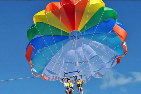 Excursiones de parasailing en Hurghada