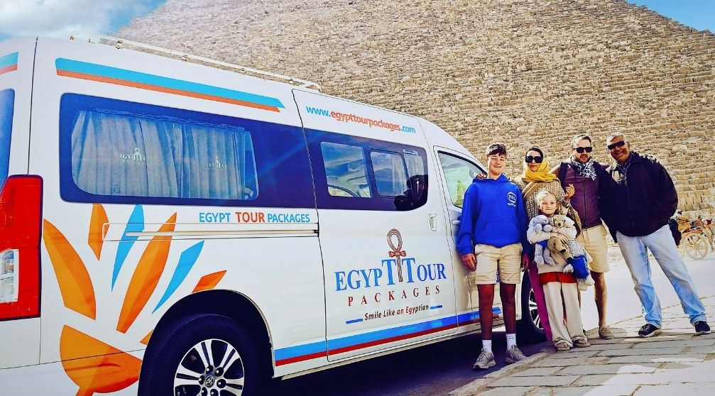 Recorrido con escala en el aeropuerto de El Cairo