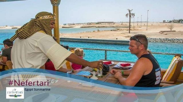 Excursion en bateau Nefertari Seascope depuis Port Ghalib