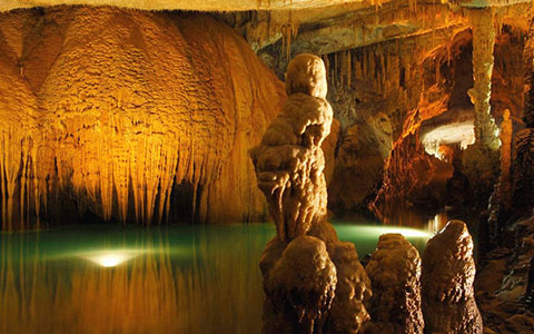 Jeita Grotto 