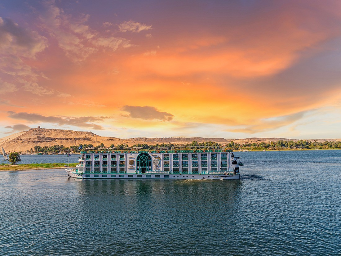 5 Days Nile cruise from Luxor to Aswan on Sonesta Nile Moon Cruise