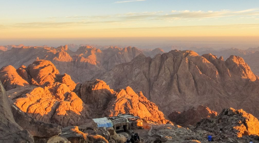 Excursão de 2 dias ao Monte Sinai e ao Mosteiro de Santa Catarina saindo do Cairo Excursão de 2 dias ao Monte Sinai e ao Mosteiro de Santa Catarina saindo do Cairo