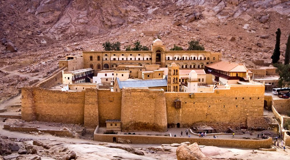 Excursão de 2 dias ao Monte Sinai e ao Mosteiro de Santa Catarina saindo do Cairo Excursão de 2 dias ao Monte Sinai e ao Mosteiro de Santa Catarina saindo do Cairo