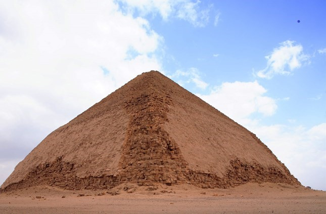 Excursão de um dia a Sacara, Mênfis e Dahshur.