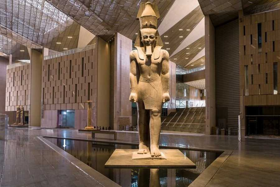 Excursão durante a escala no aeroporto do Cairo