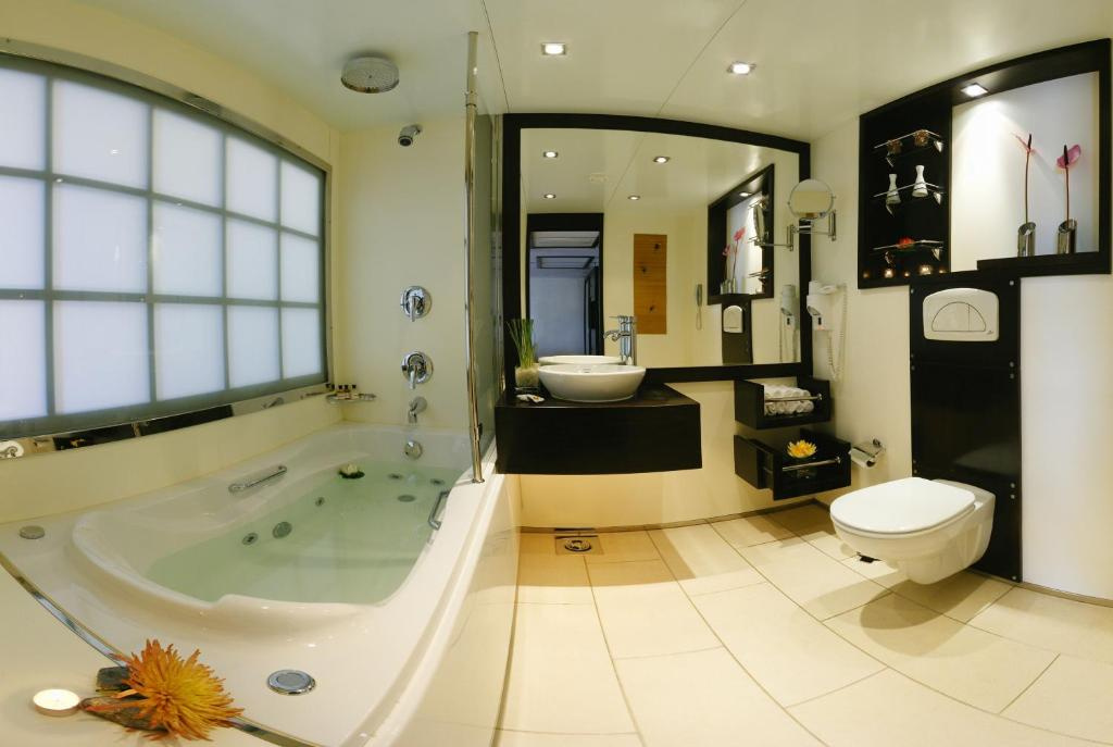 Croazieră Movenpick MS Royal Lily pe Nil